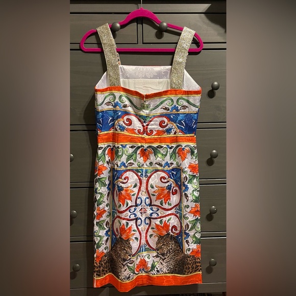 Fun Patterned Dress! - Picture 4 of 8